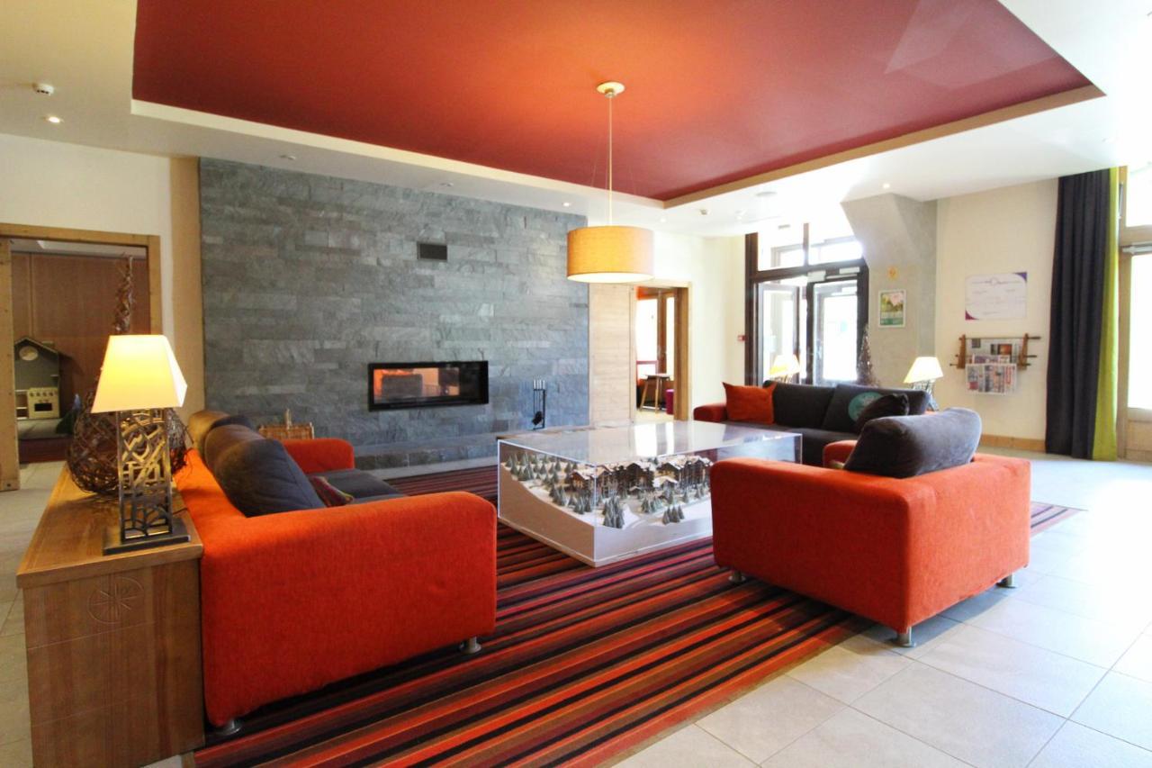 South Facing 2-Bed Apartment With Fireplace, Terrasses Deos 플랜 외부 사진