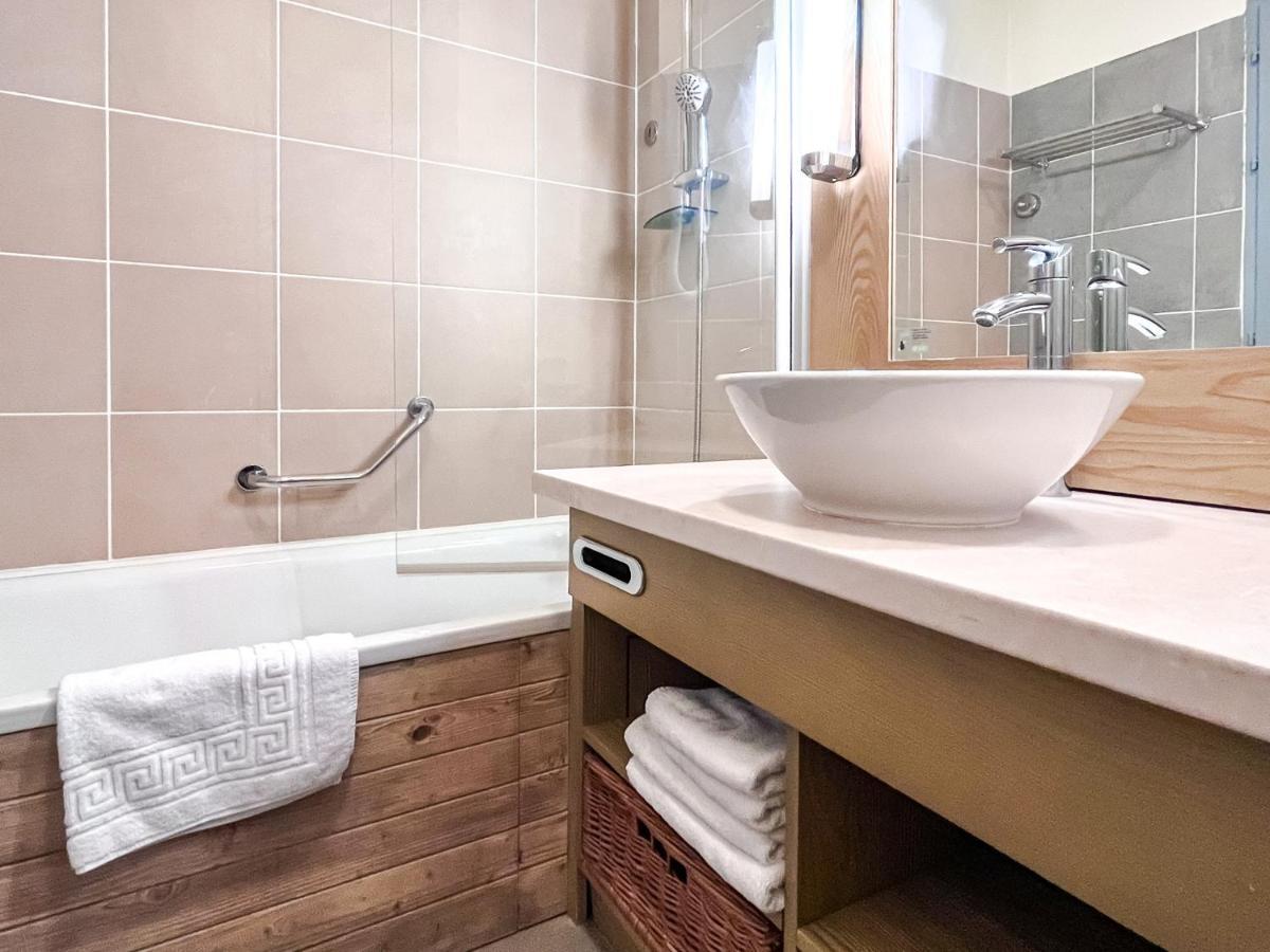 South Facing 2-Bed Apartment With Fireplace, Terrasses Deos 플랜 외부 사진